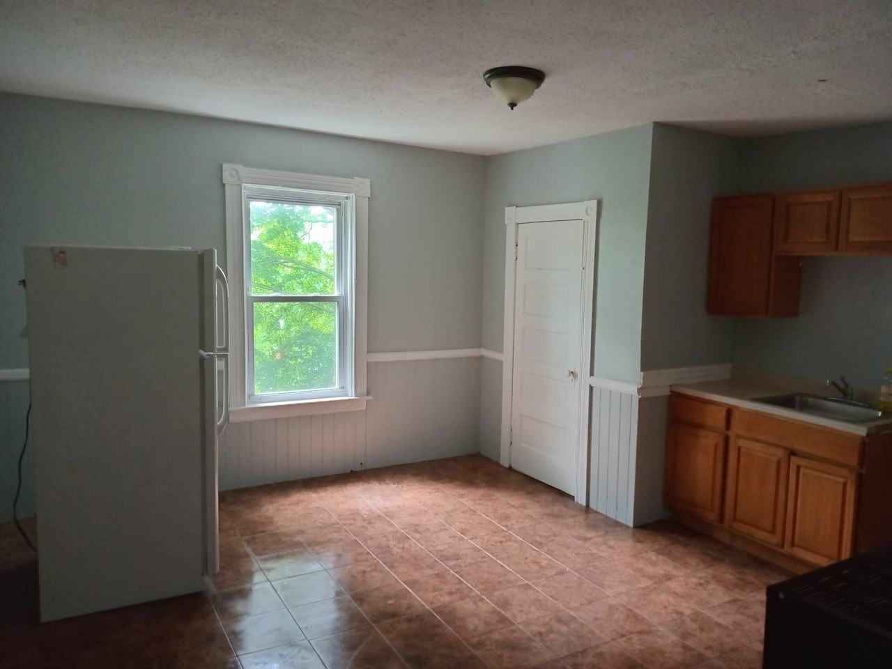 88 Marshall St #3 - Photo 5 of 10