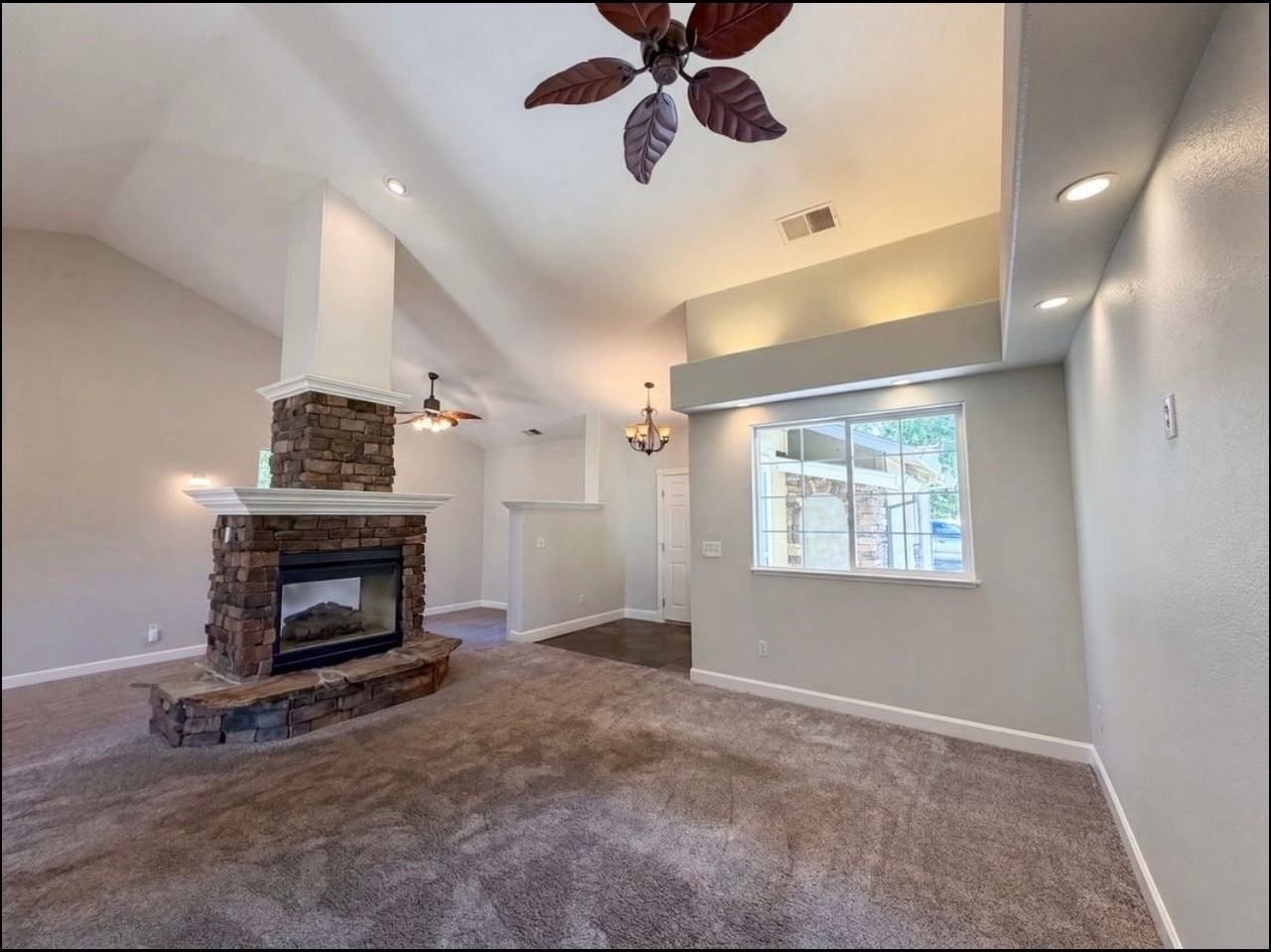 5832 Northgrove Way - Photo 3 of 13
