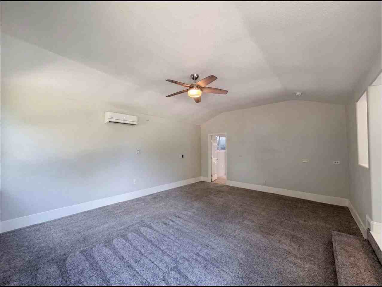 5832 Northgrove Way - Photo 7 of 13