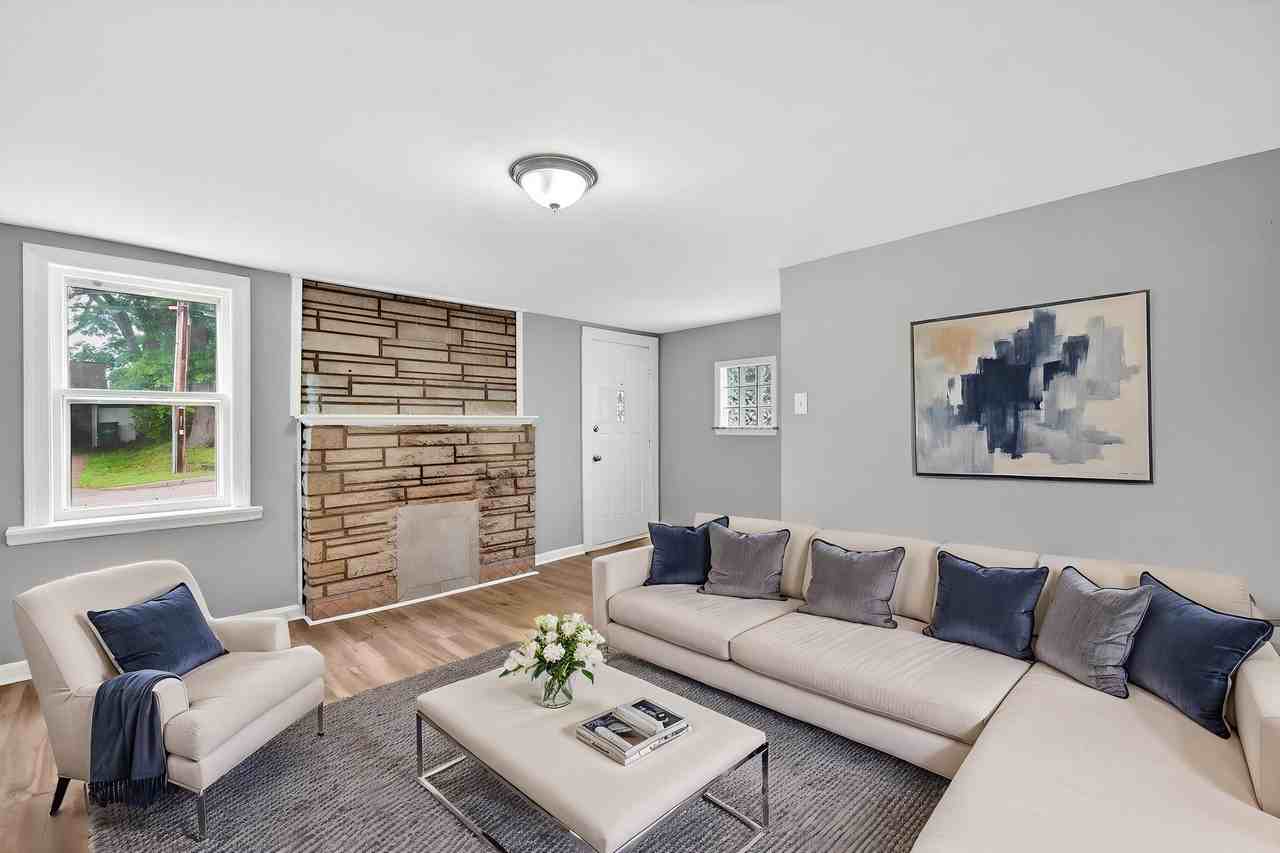 9386 Golden Gate Rd - Photo 2 of 14
