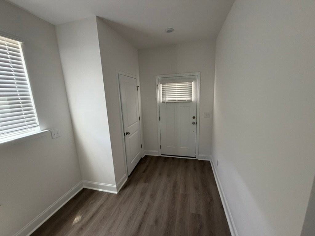 15359 Ballancroft Pkwy - Photo 2 of 17