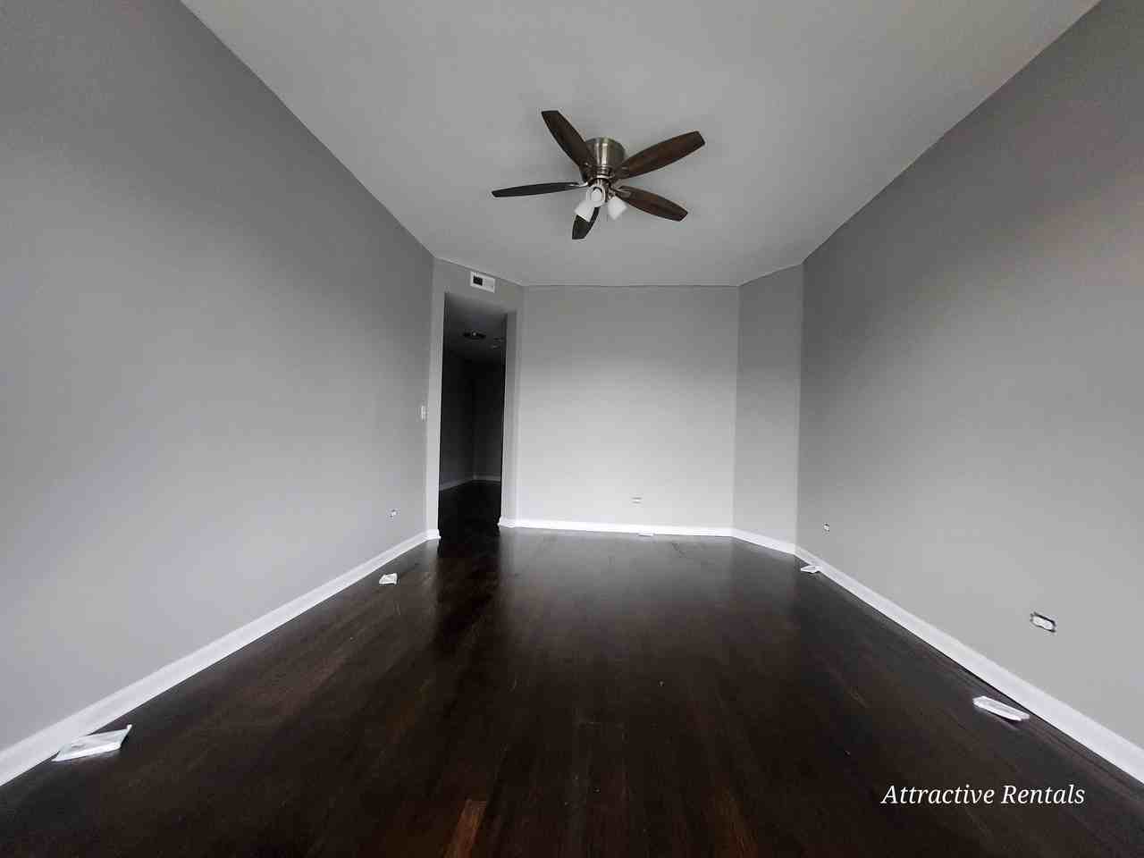 3656 S Indiana Ave - Photo 2 of 16