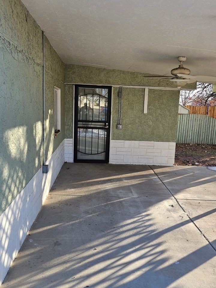 724 Troy Ave - Photo 2 of 14