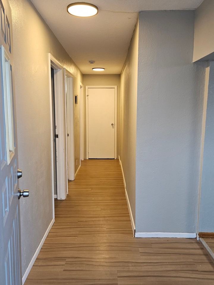 724 Troy Ave - Photo 6 of 14