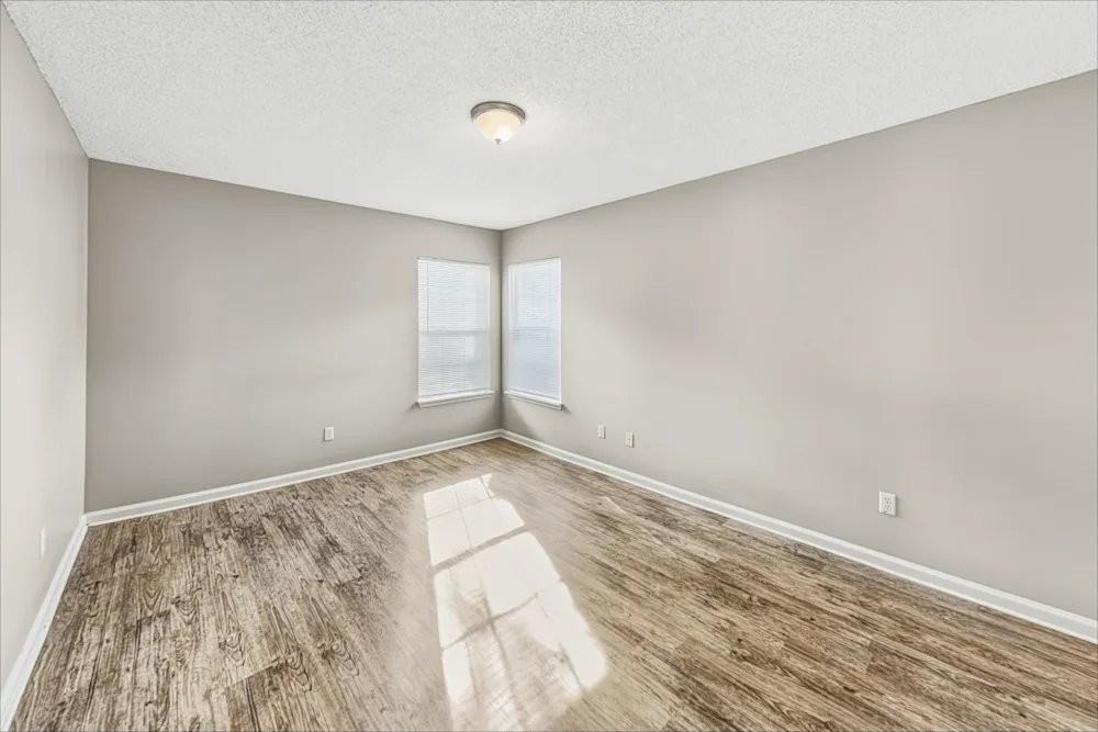 722 Putters Green Way S - Photo 3 of 8