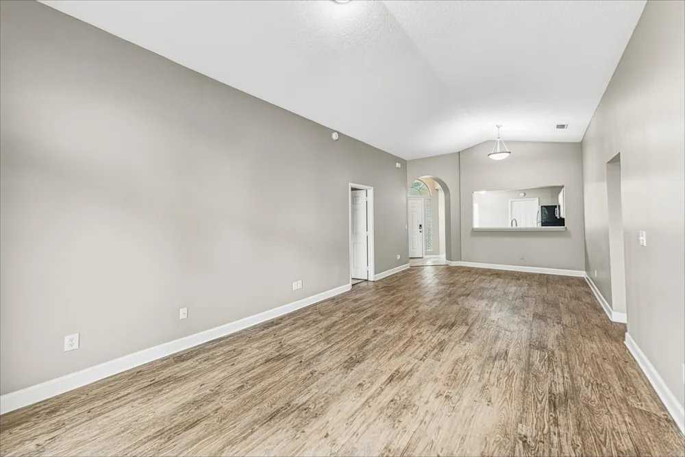 722 Putters Green Way S - Photo 5 of 8