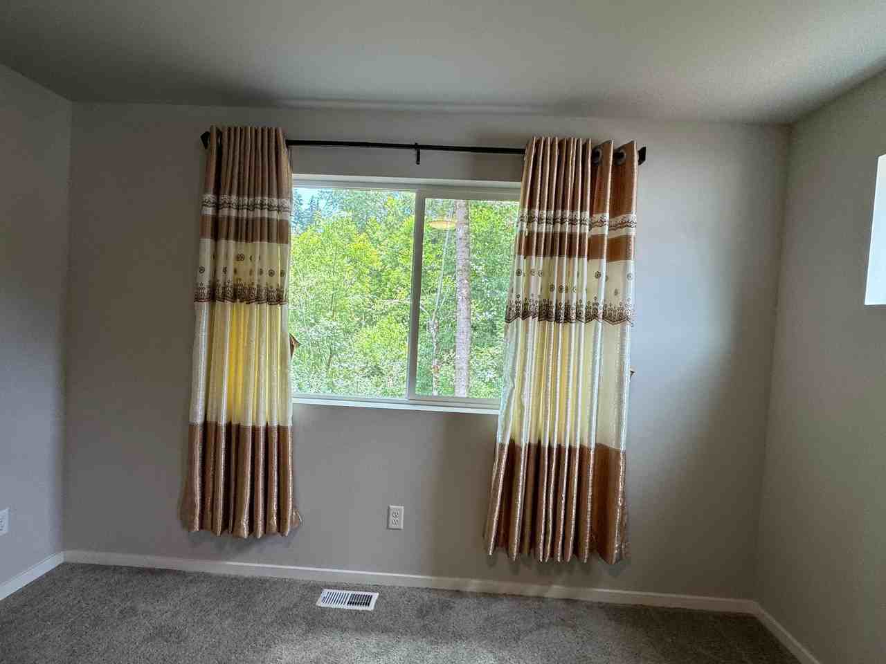 2243 Trailside Dr Ne - Photo 3 of 3