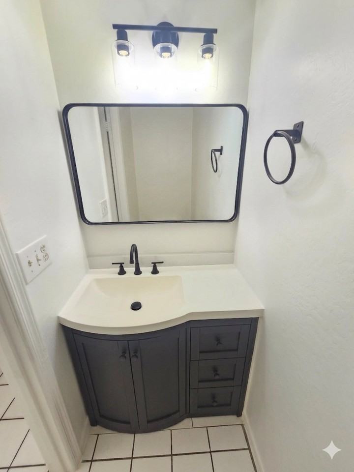 1618 N 32nd St #10 - Photo 4 of 11