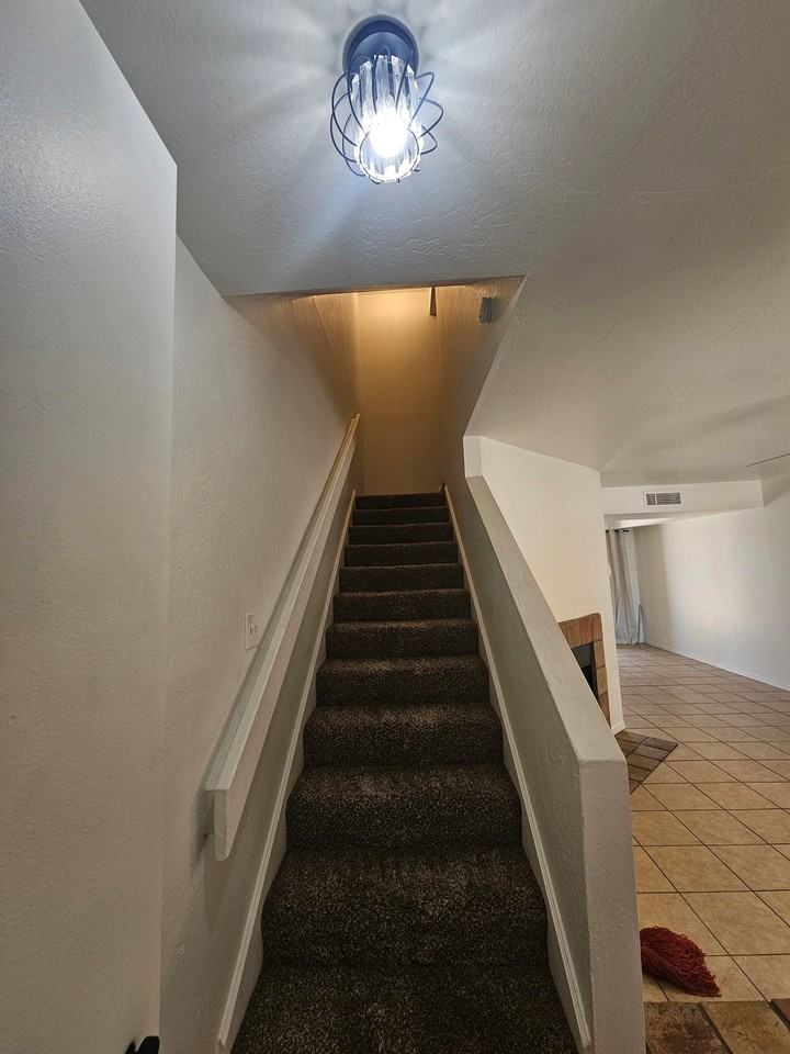 1618 N 32nd St #10 - Photo 6 of 11