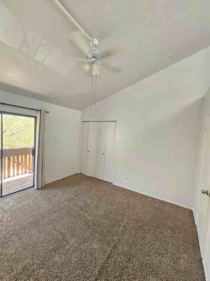 1618 N 32nd St #10 - Photo 7 of 11
