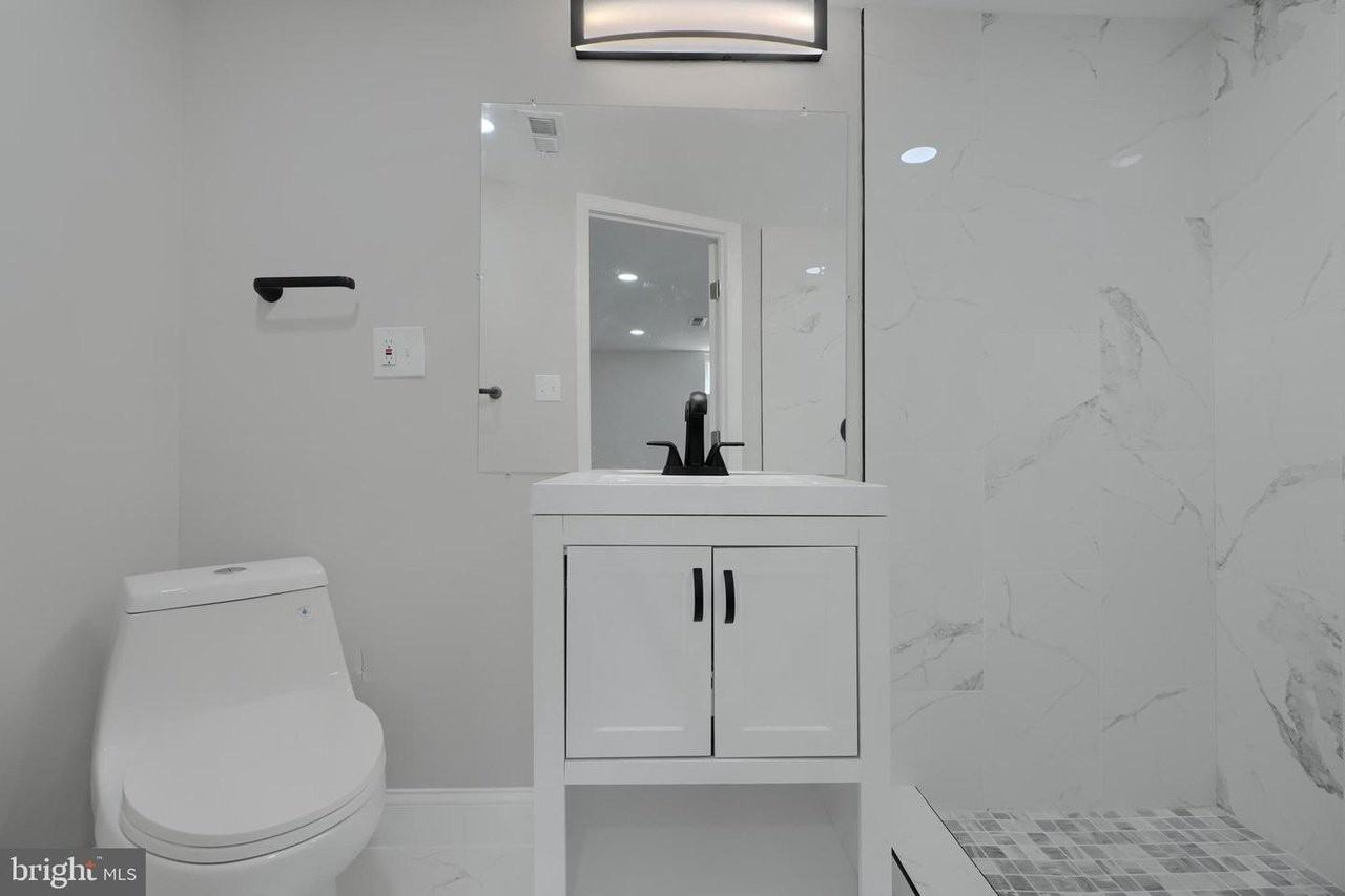 2448 Shirley Ave - Photo 4 of 20