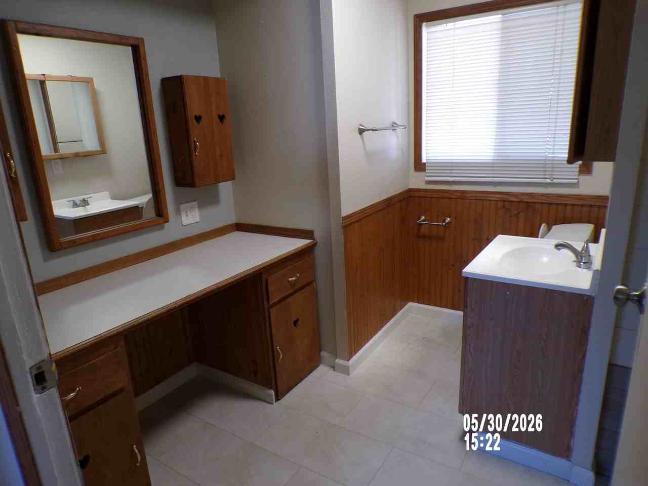 1137 Florence Ave - Photo 5 of 17