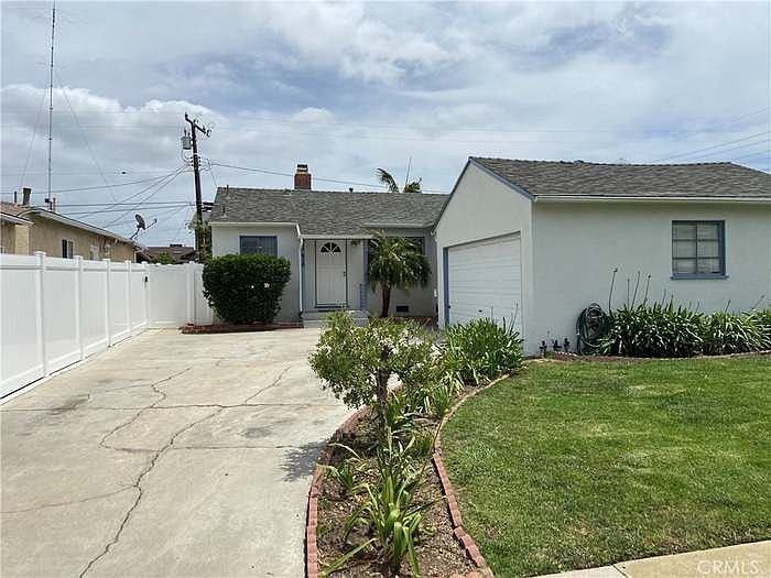 17628 Kornblum Ave - Photo 2 of 18