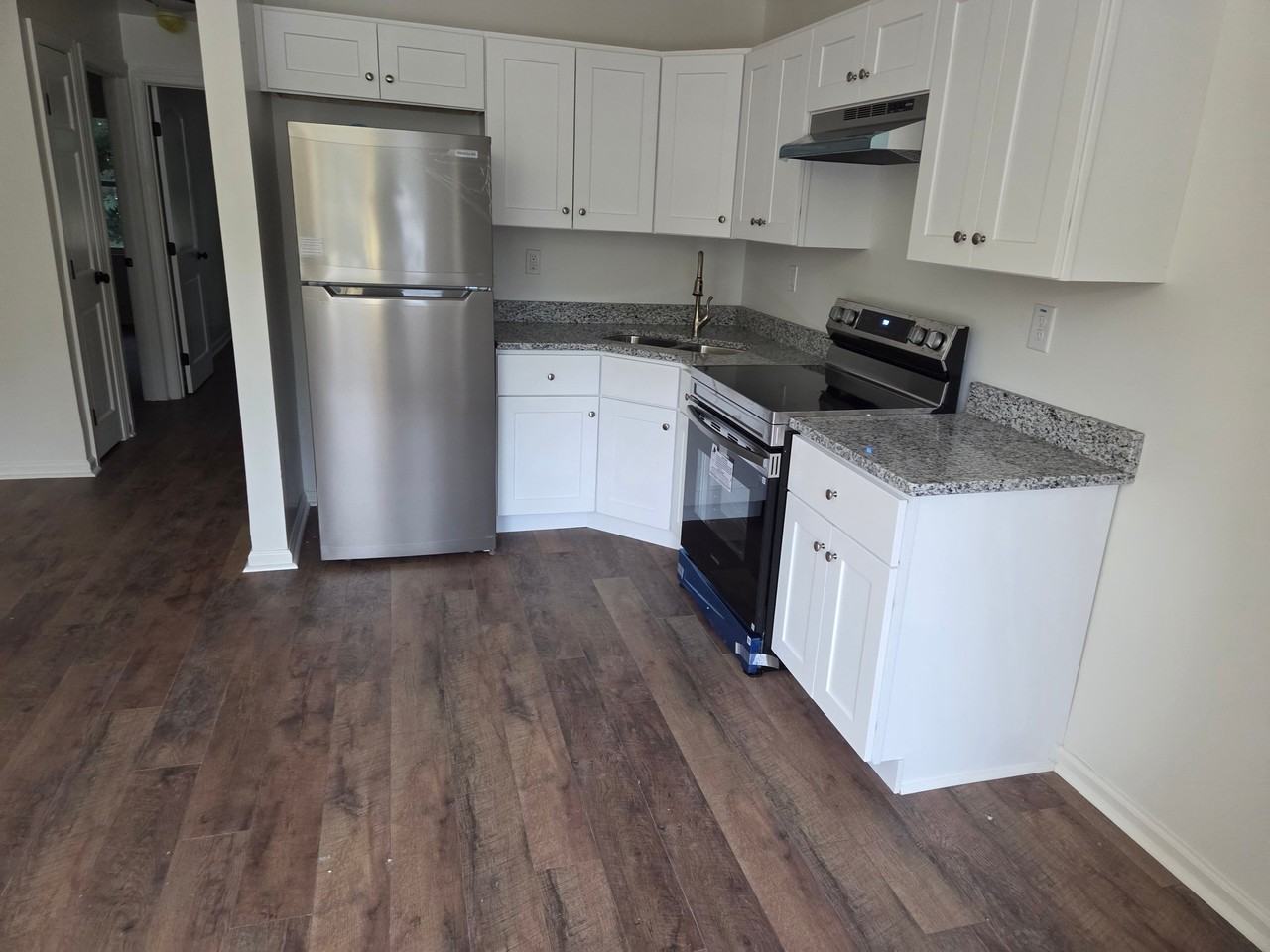 1012 W 36th St - Photo 2 of 16