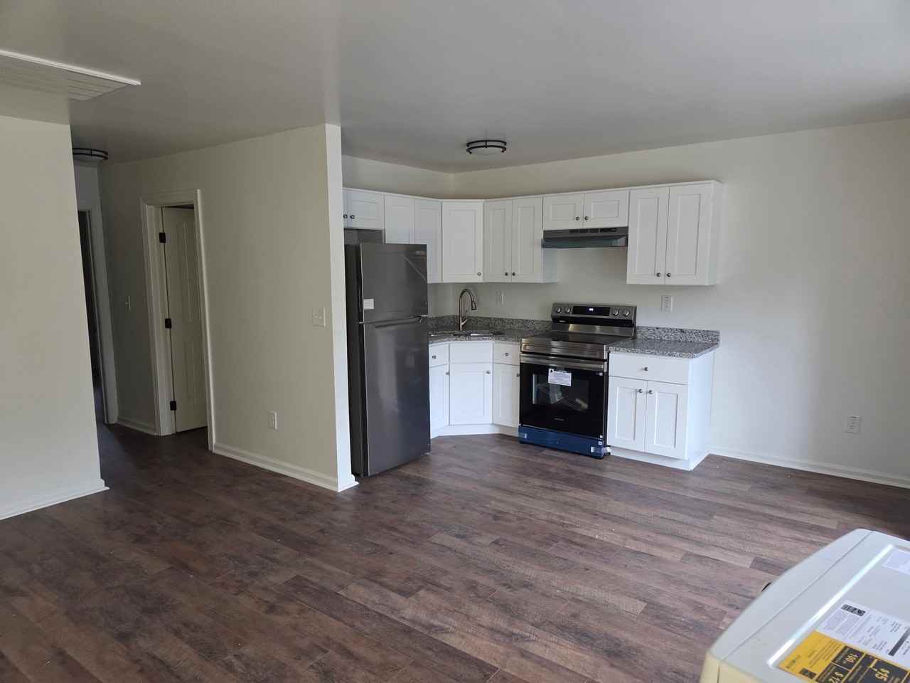 1012 W 36th St - Photo 4 of 16