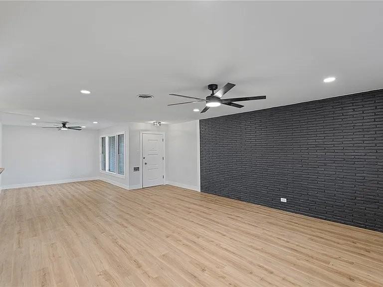 629 Peerman Pl - Photo 5 of 13