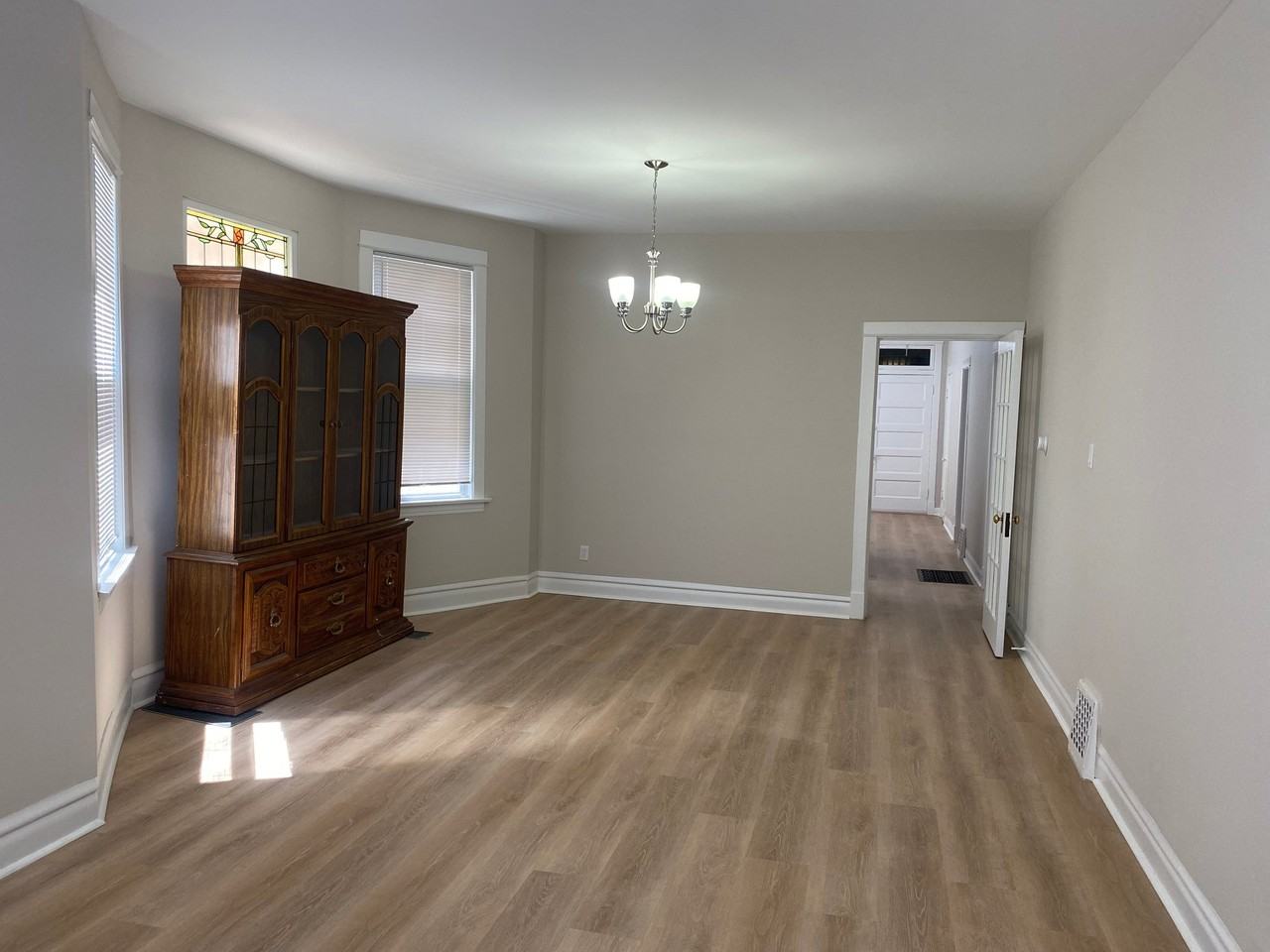 2314 S Austin Blvd - Photo 4 of 17