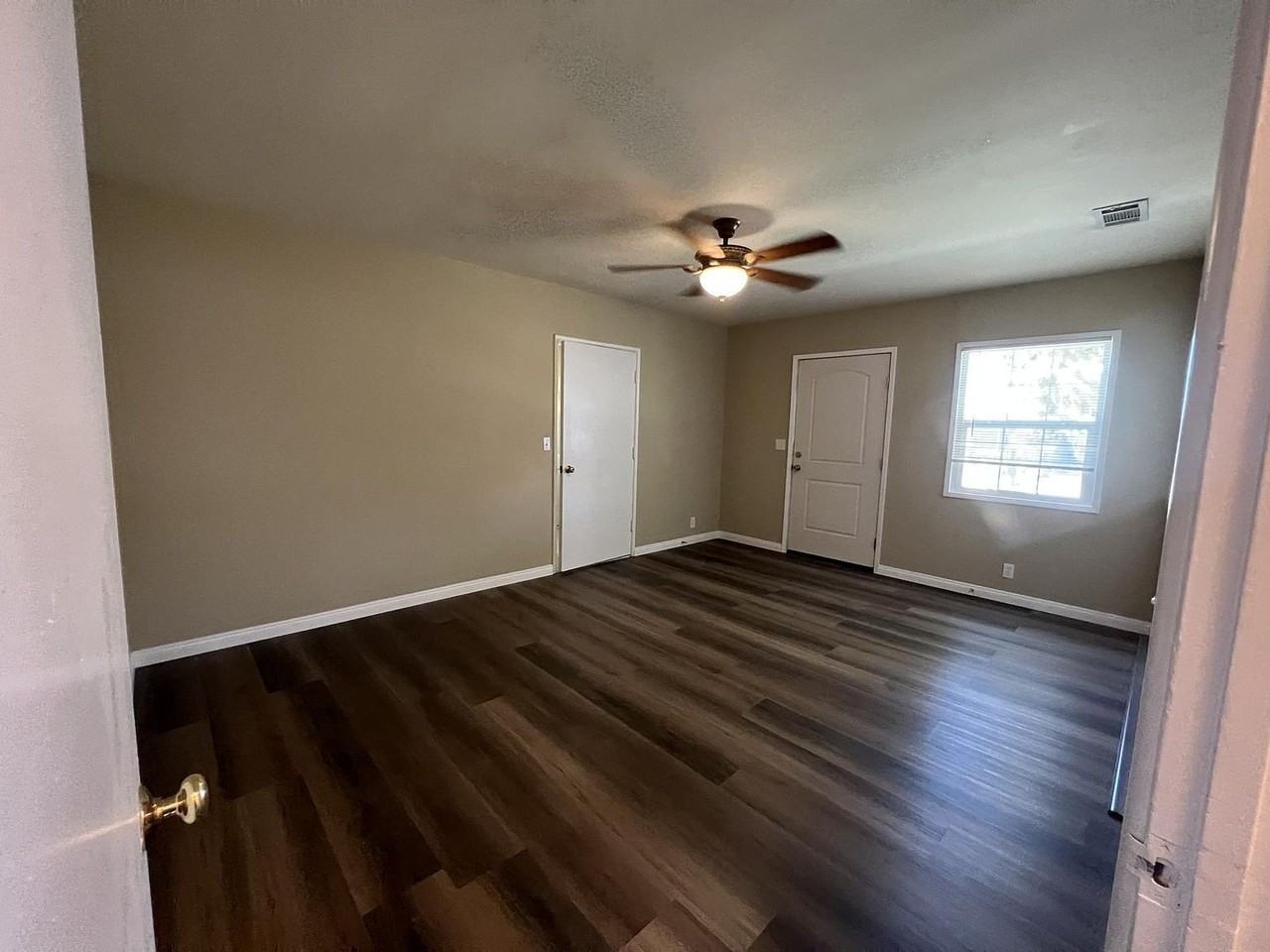 8908 Birchleaf Ave - Photo 4 of 10