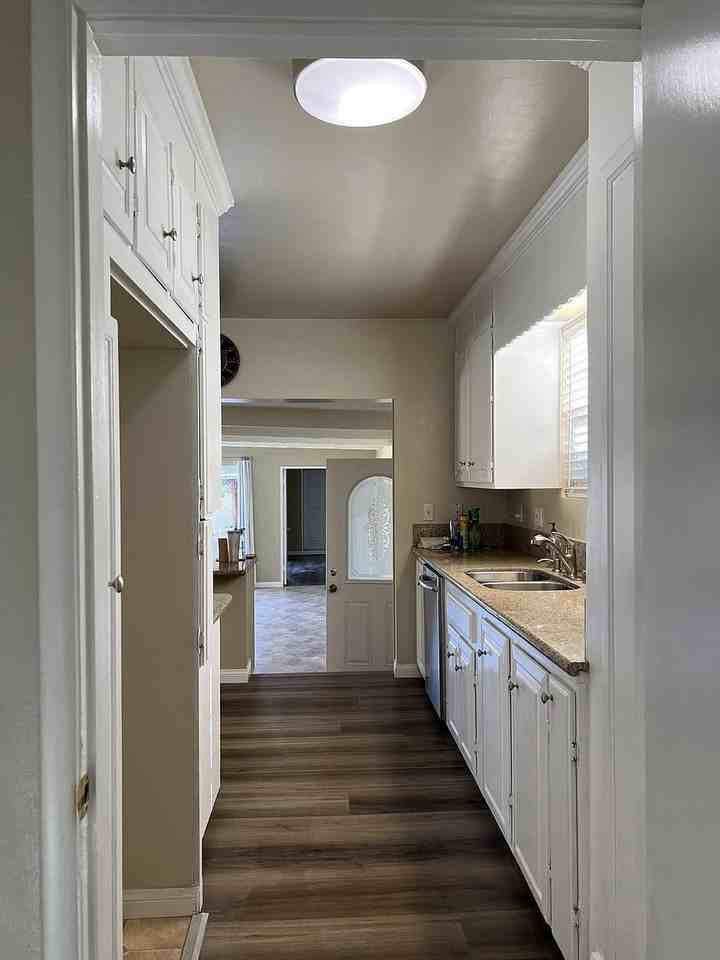 8908 Birchleaf Ave - Photo 5 of 10