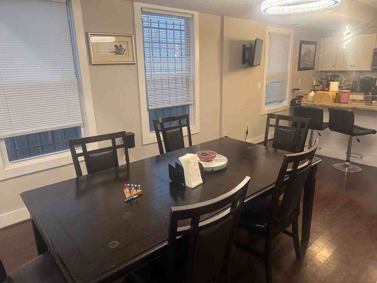5806 Field Pl Ne - Photo 6 of 7