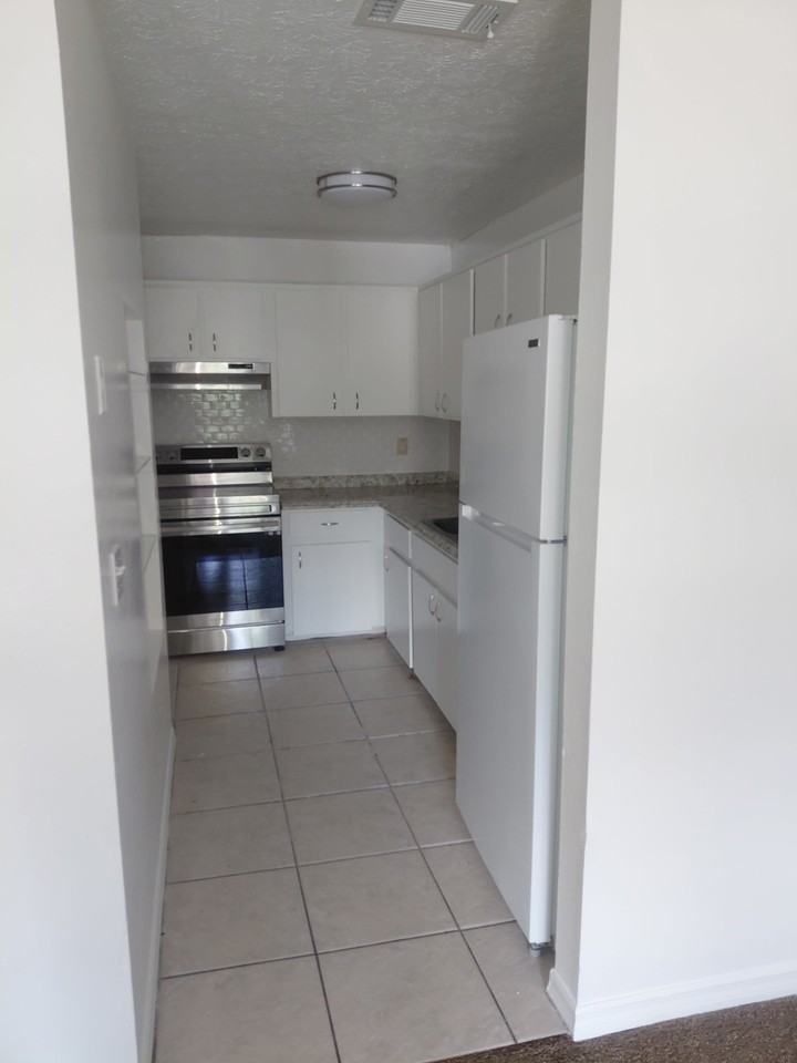 6436 Pennsylvania Ave - Photo 2 of 11