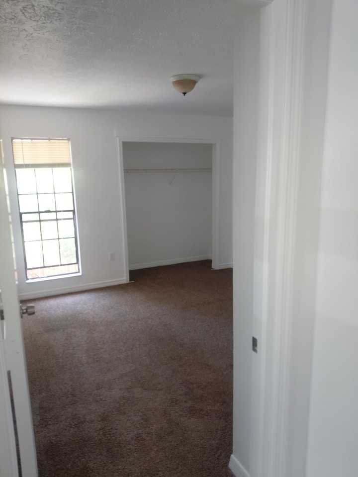 6436 Pennsylvania Ave - Photo 6 of 11