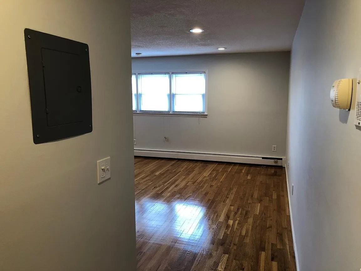 28 W Elizabeth Ave - Photo 4 of 14