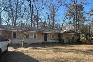 featured image of 3129 Adrienne Dr
