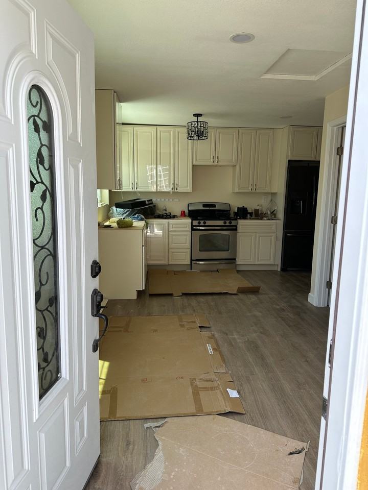172 Mount Carmel Dr #B - Photo 3 of 11