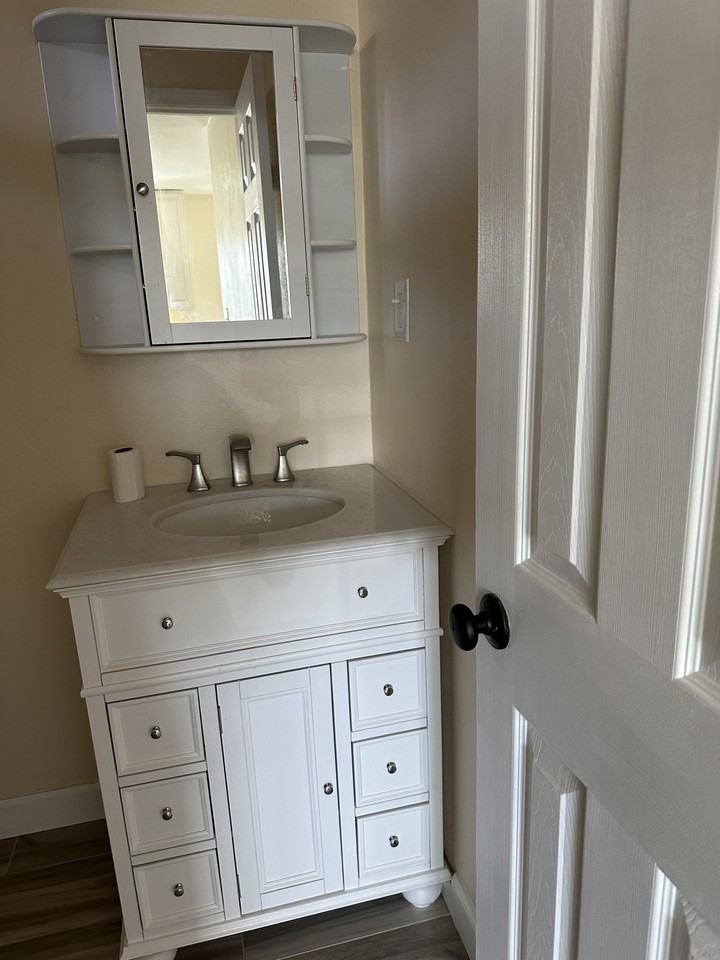 172 Mount Carmel Dr #B - Photo 6 of 11