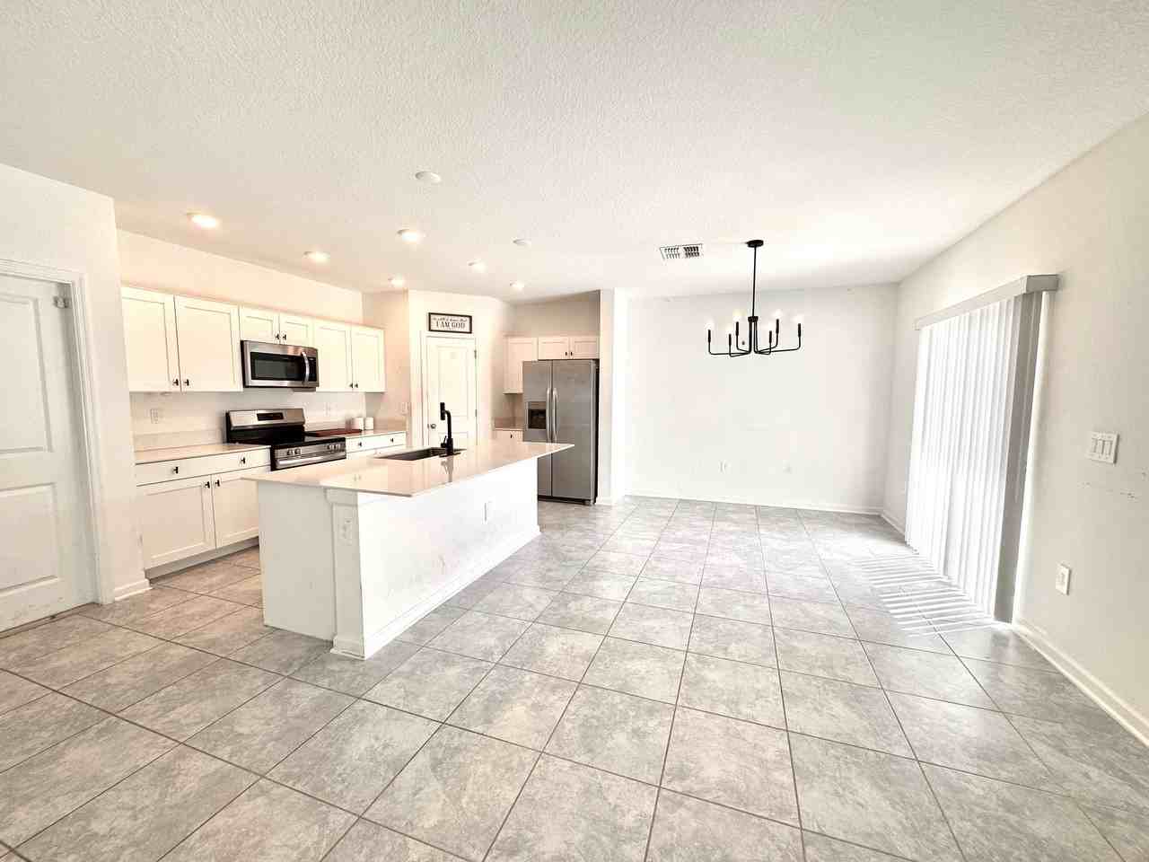 518 Sea Turtle Ln - Photo 3 of 14