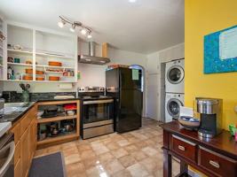 featured image of 2431 Potter St