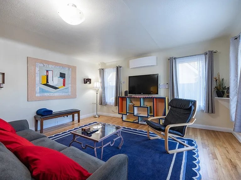 2431 Potter St - Photo 2 of 9