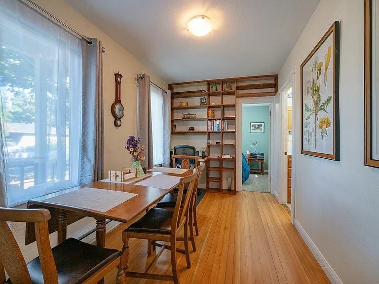2431 Potter St - Photo 3 of 9