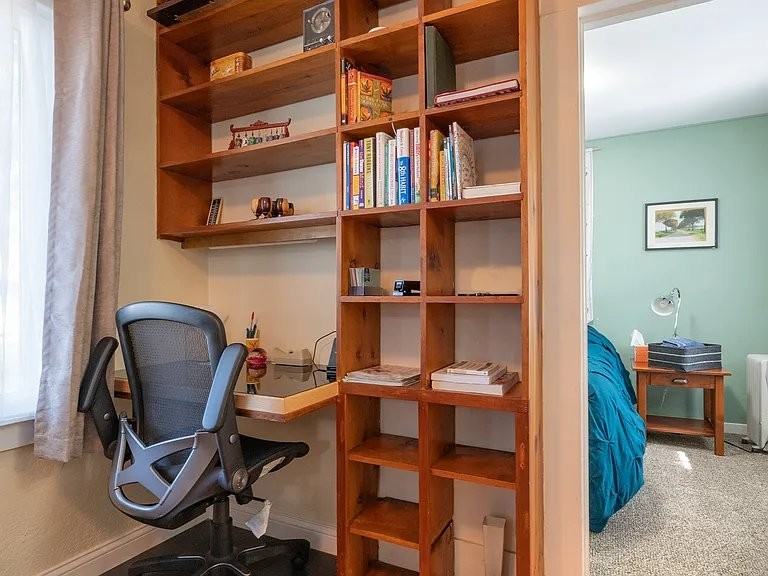 2431 Potter St - Photo 5 of 9
