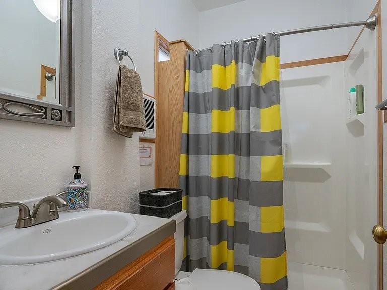 2431 Potter St - Photo 7 of 9