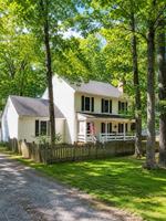 featured image of 4426 Thorncroft Dr