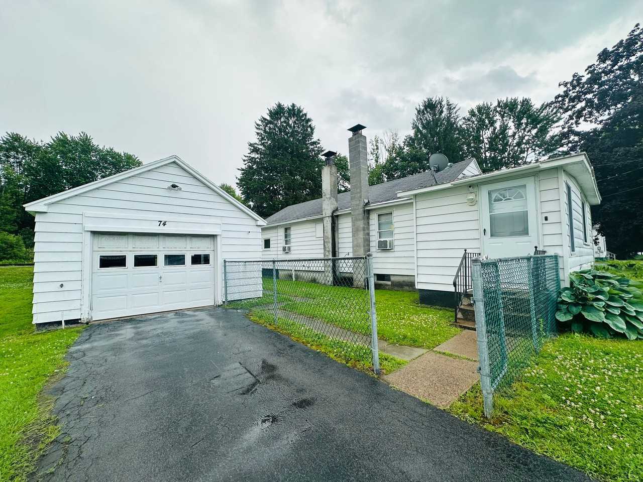 74 Volney St - Photo 2 of 12