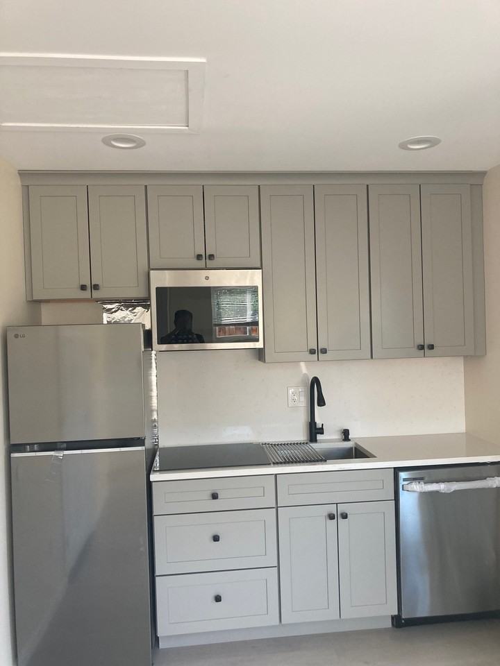 1832 Eisenhower Dr #B - Photo 5 of 16