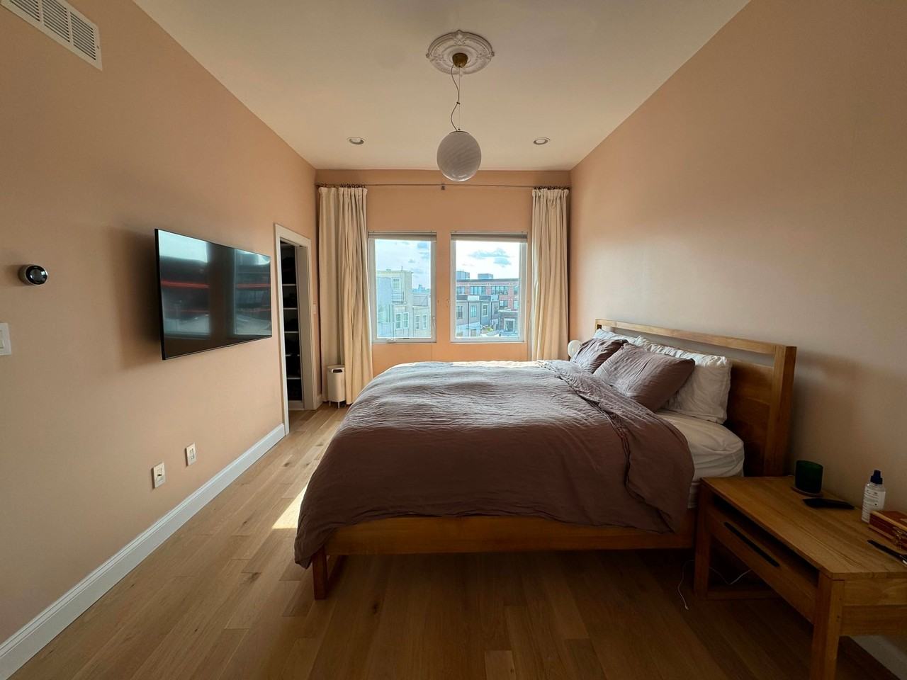 1314 Crease St - Photo 5 of 14