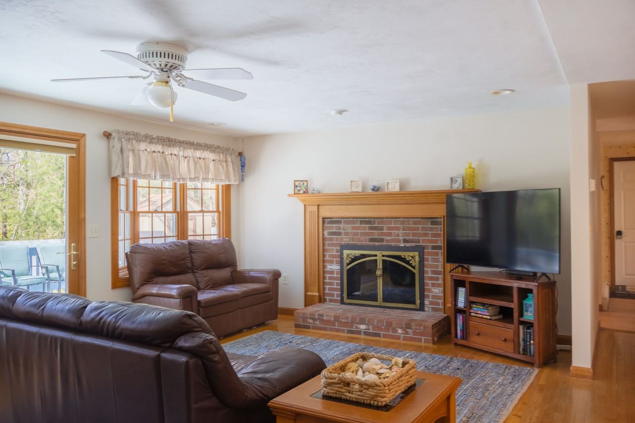 141 Harlow Rd #NA - Photo 5 of 10