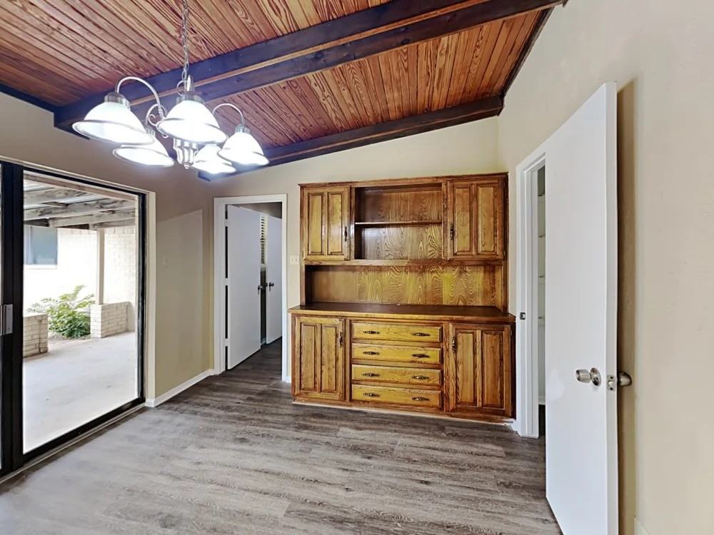 428 Newcastle Dr #NA - Photo 2 of 11