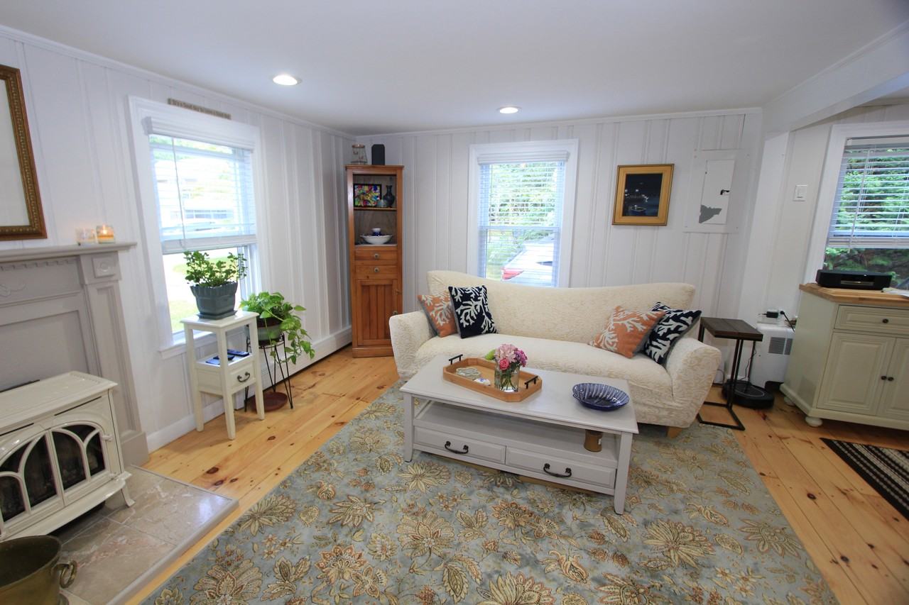 3 3 Fern Ave  *winter Rental #NA - Photo 4 of 9