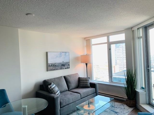 610 Granville Street - Photo 3