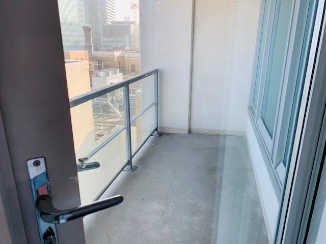 610 Granville Street - Photo 8