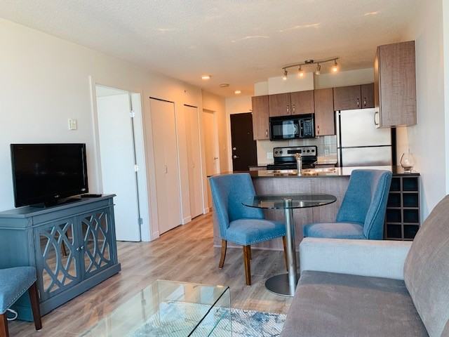 610 Granville Street - Photo 2