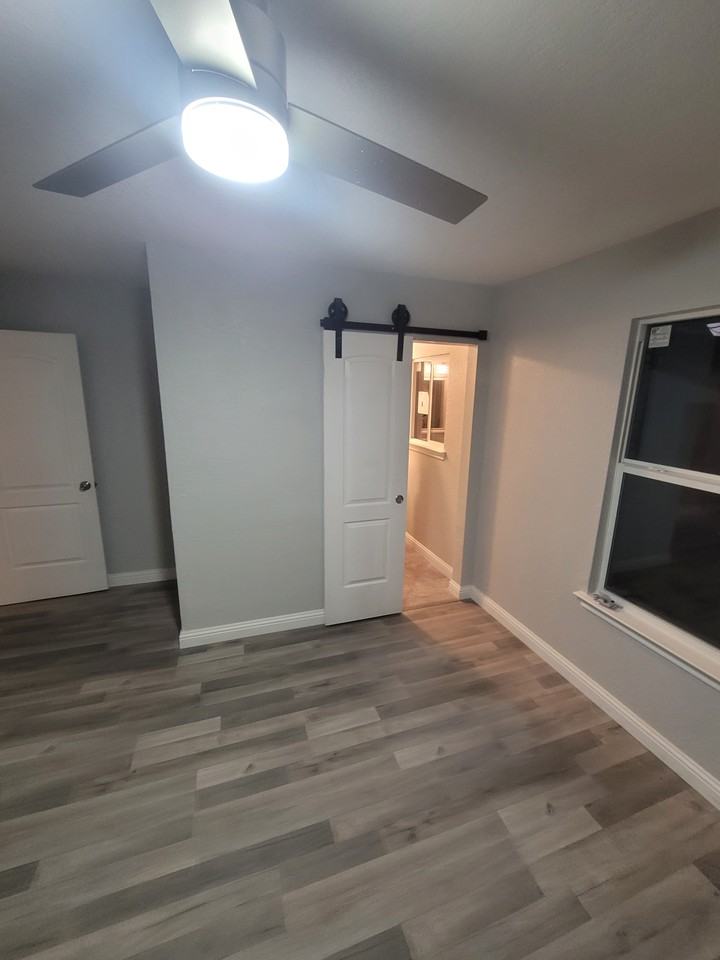 4024 Avenue N 1/2 #NA - Photo 7 of 19