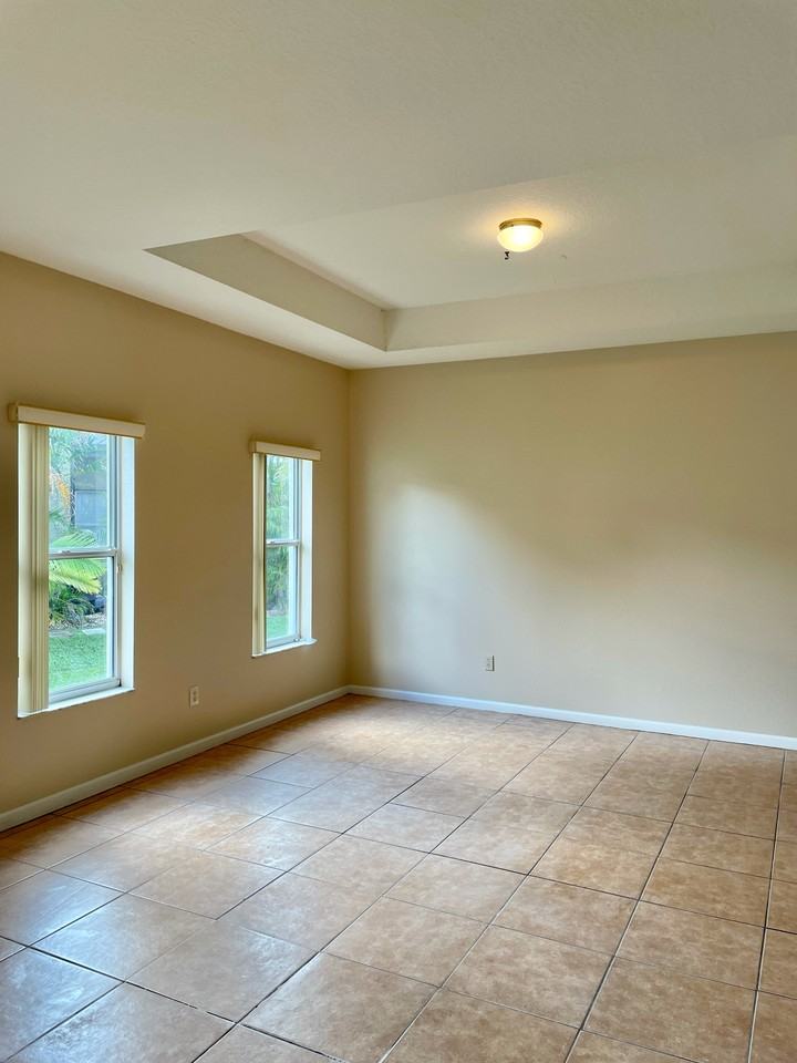 13676 Hawk Lake Dr #NA - Photo 4 of 10