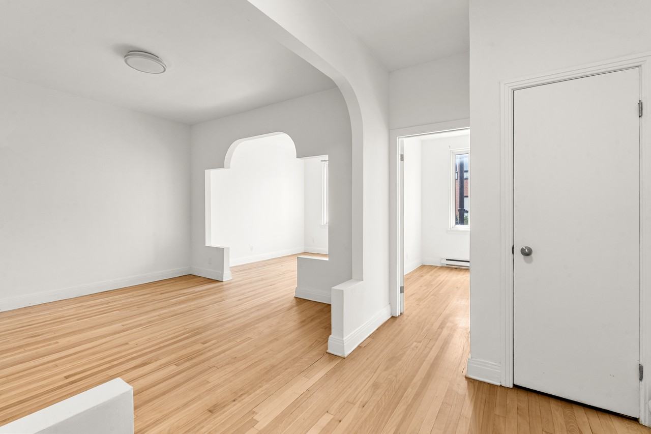 3421 Rue Notre-Dame Ouest - Photo 3 of 17