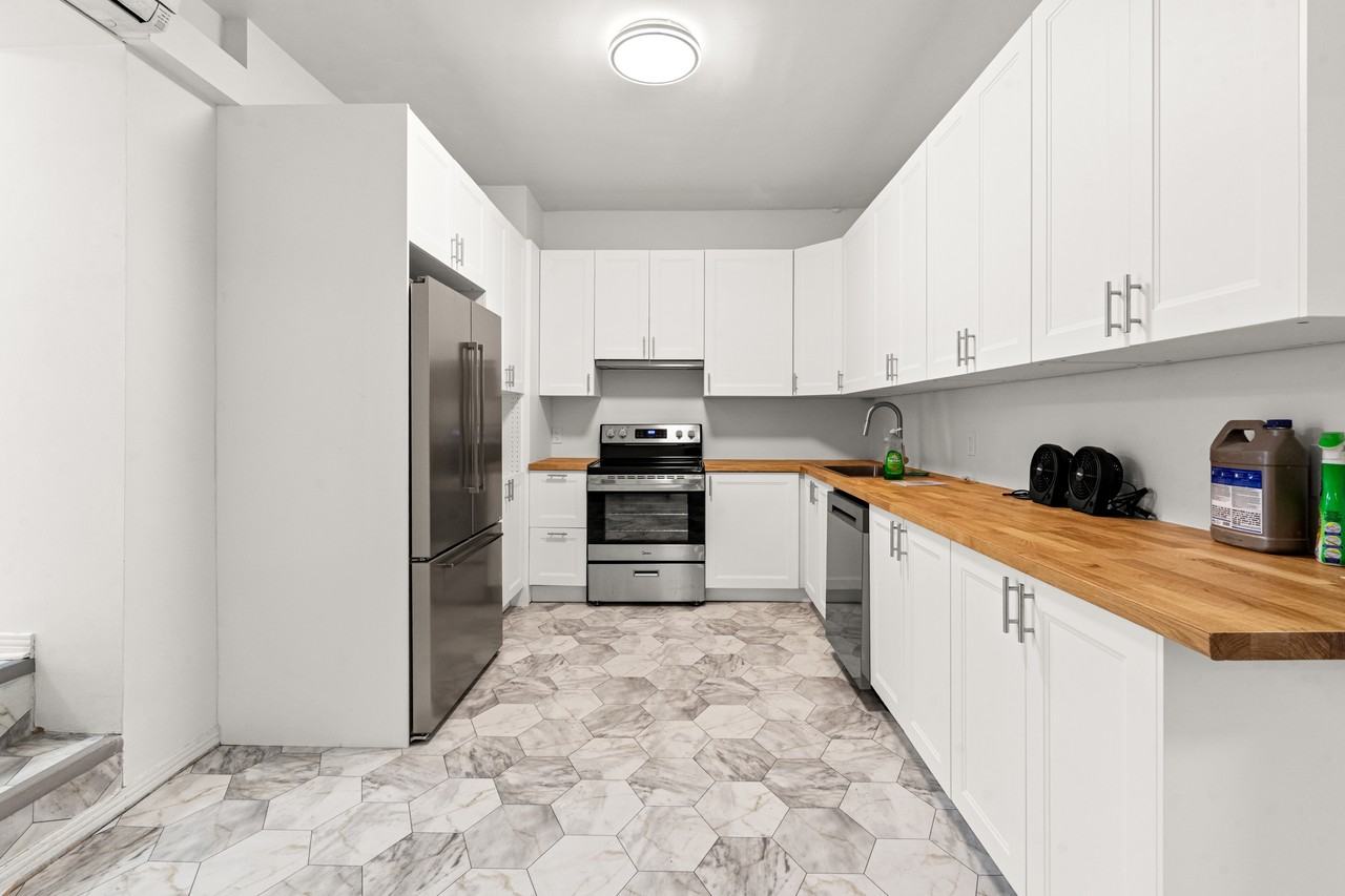 3421 Rue Notre-Dame Ouest - Photo 7 of 17